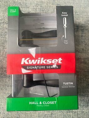 Kwikset Signature Series Tustin Hall & Closet Lever in Venetian Bronze